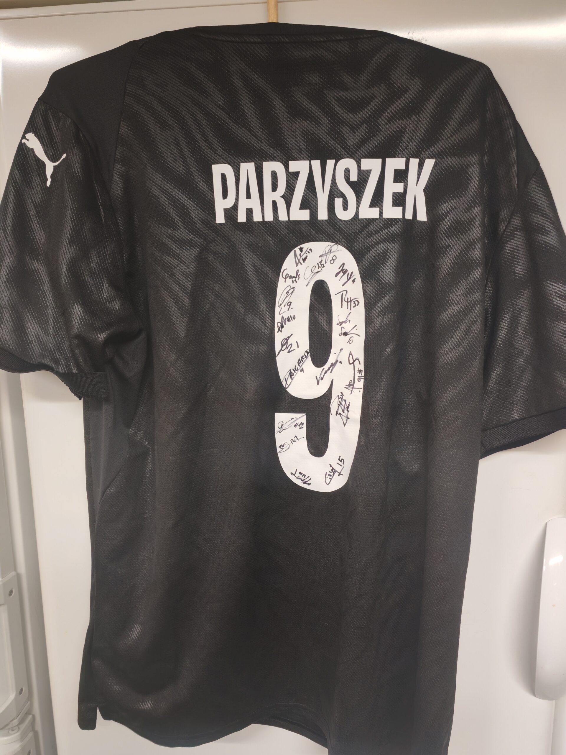 Patryk Parzyszekin KuPS-pelipaita